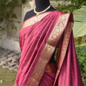 Maroon banarsi silk saari with gold border and blouse fabric