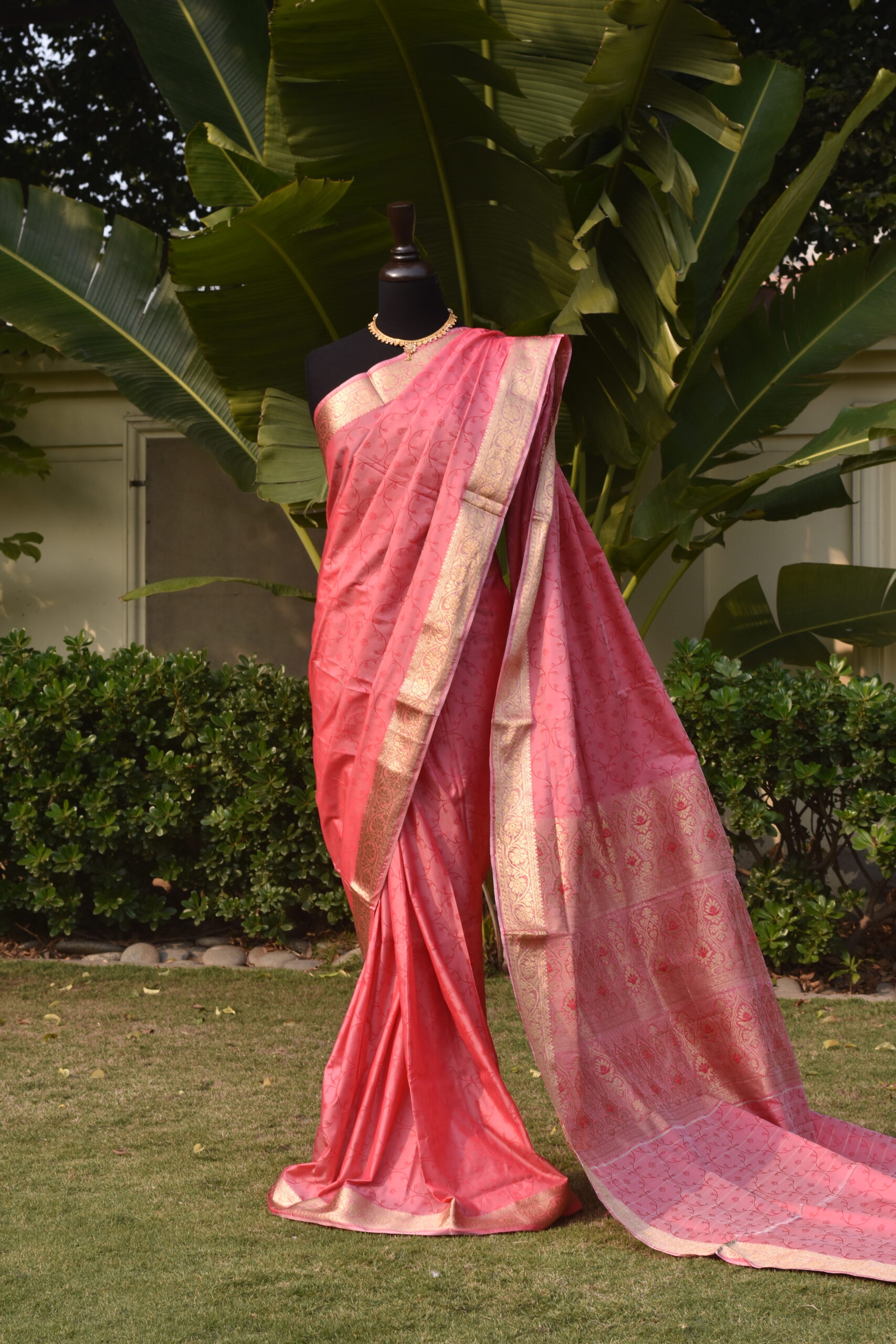 Blush Pink Banarsi Silk Saari Blush pink banarsi silk saari with gold zari border and pallu