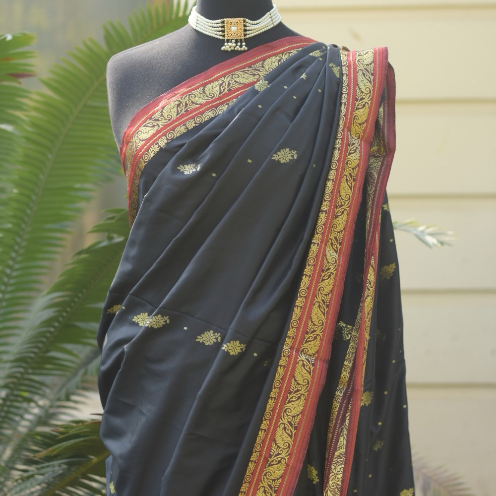 09d3bfc2-c625-4413-acd2-4db3b034ae62 siyah banarsi silk