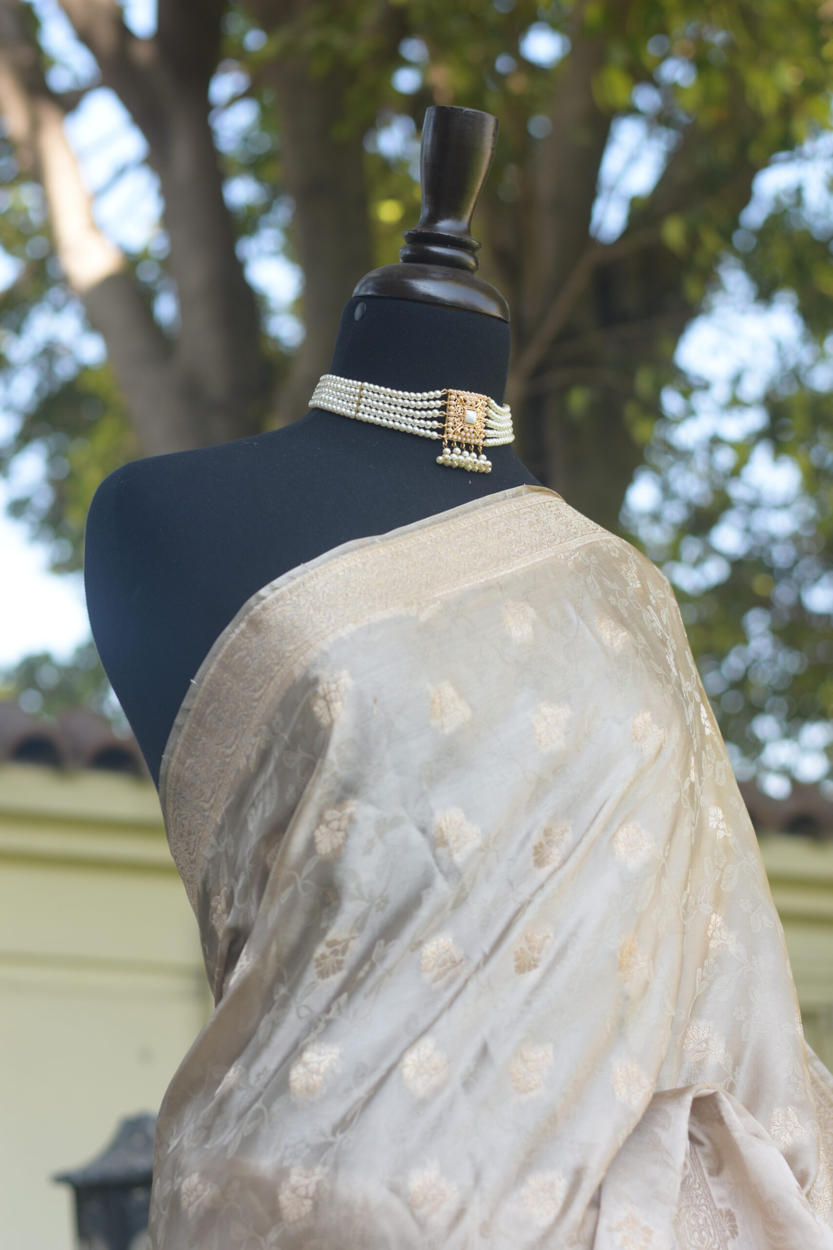 ivory silk banarsi saari ivory silk banarsi saari