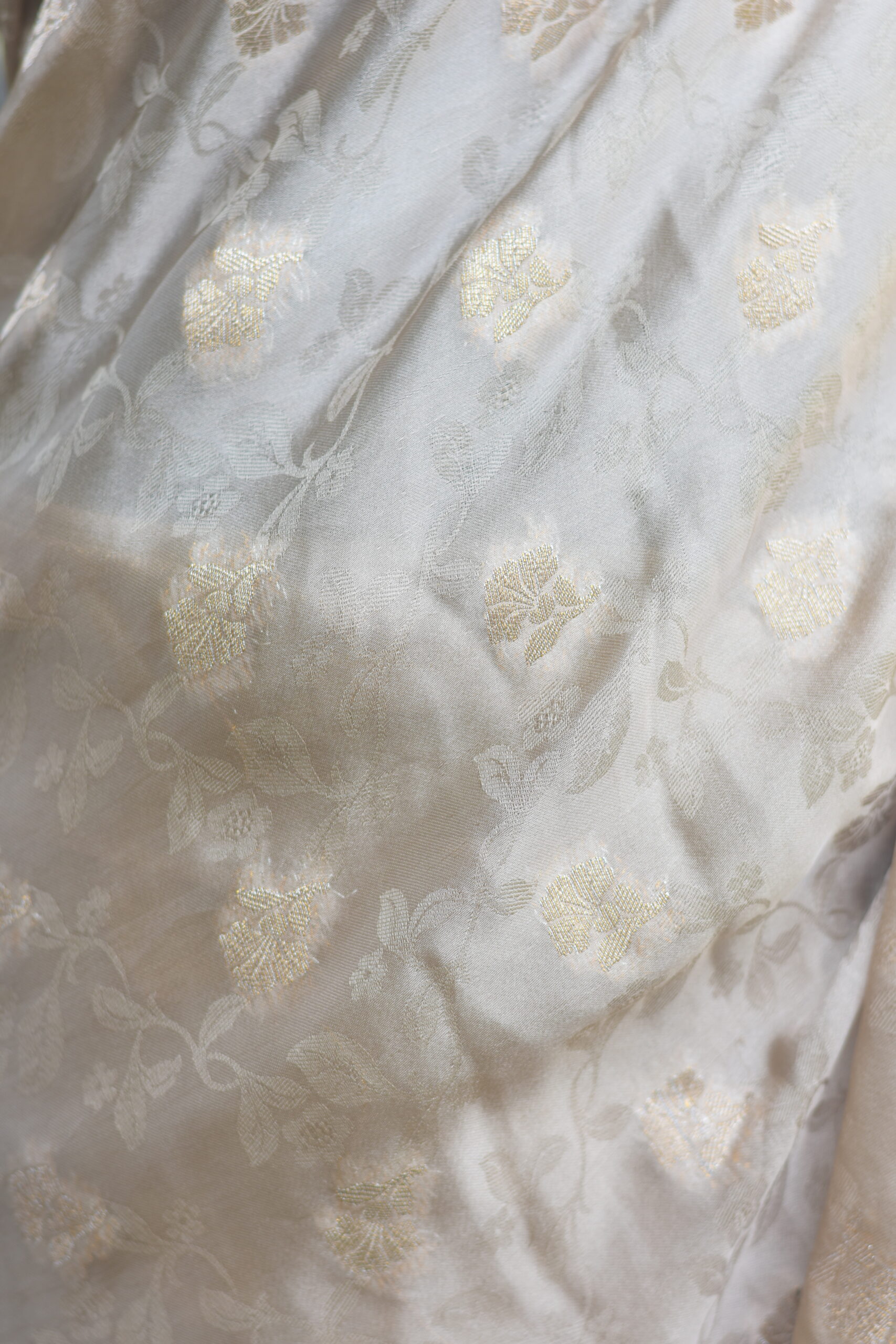 ivory silk banarsi saari ivory silk banarsi saari