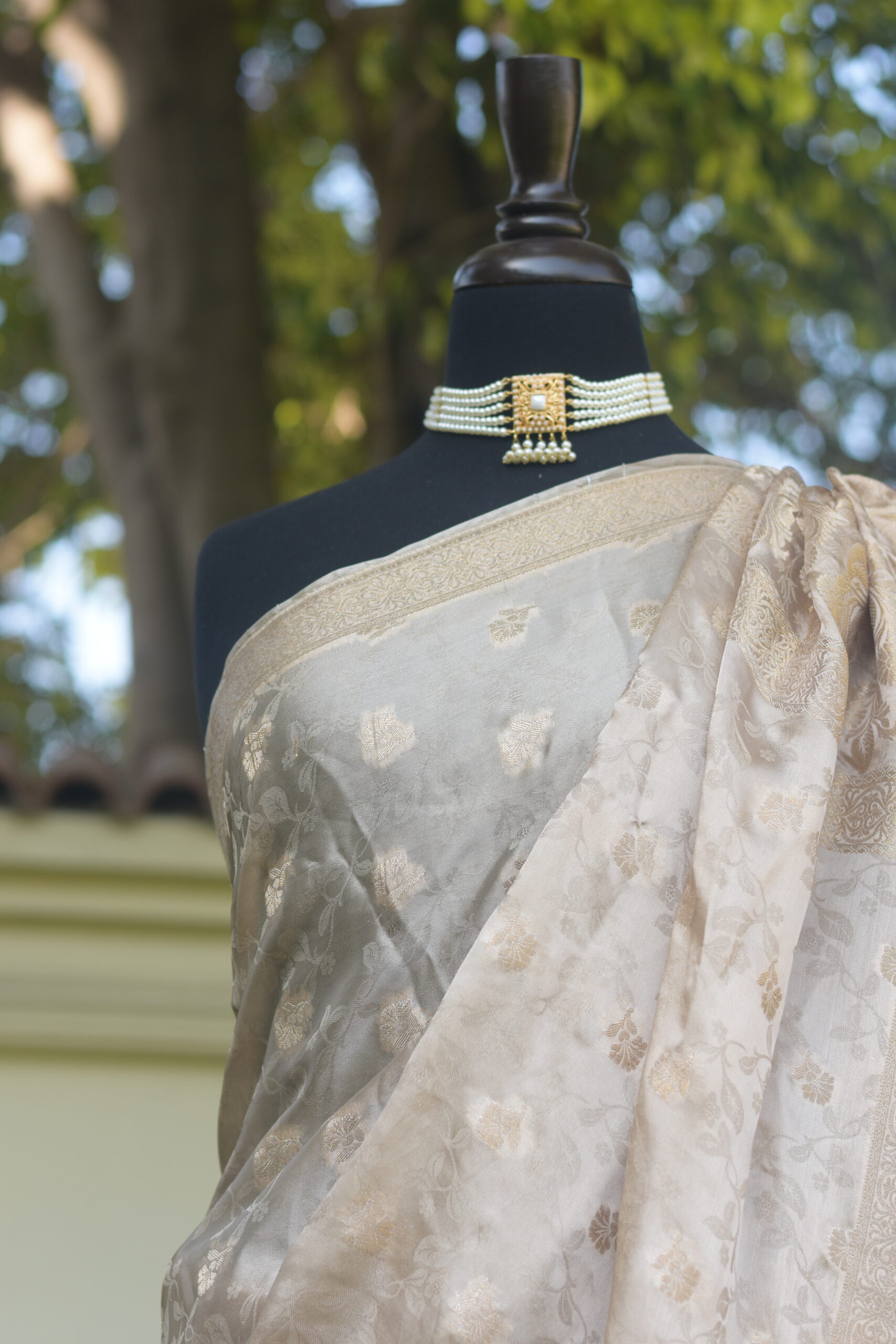 ivory silk banarsi saari ivory silk banarsi saari